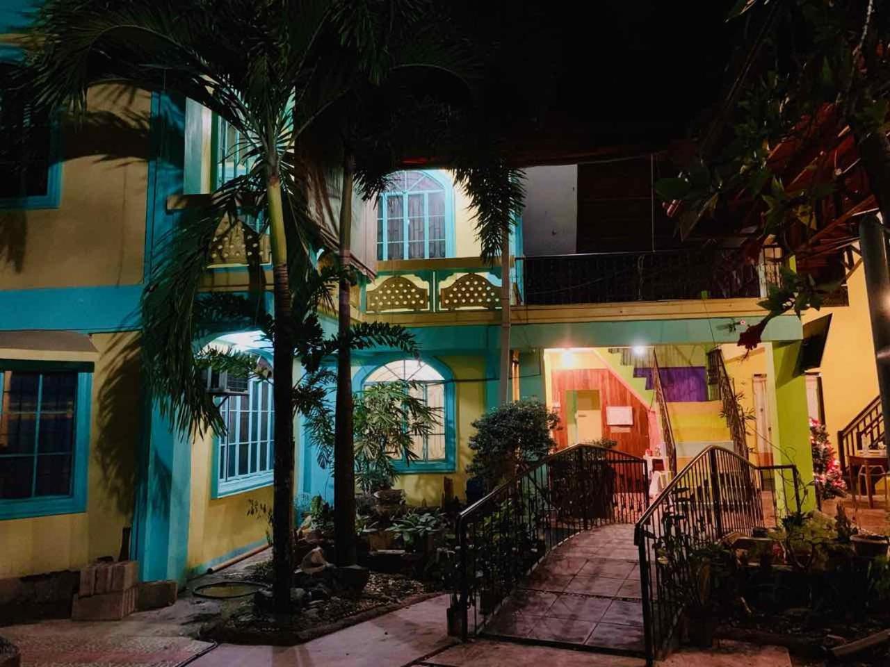 Colors Boutique Hostel Puerto Princesa Zewnętrze zdjęcie